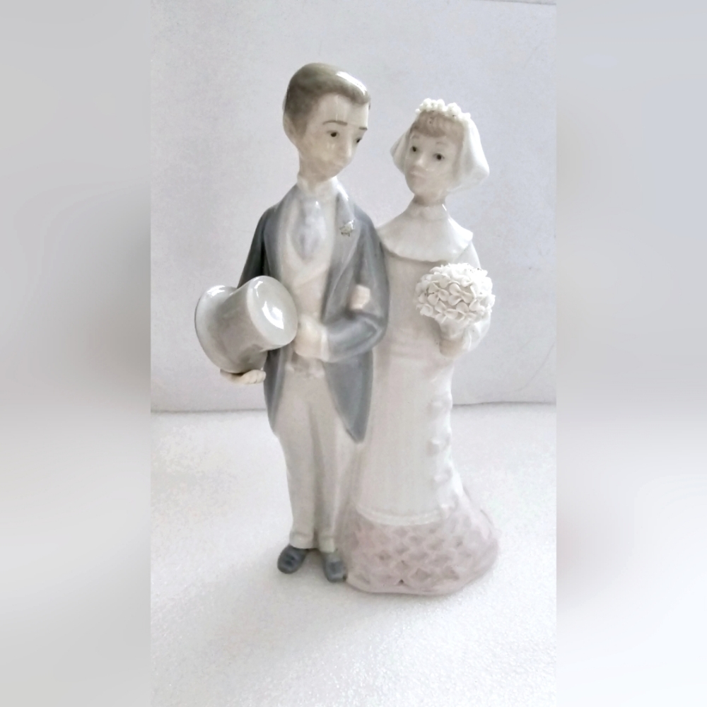 Lladro “Wedding “ Figurine